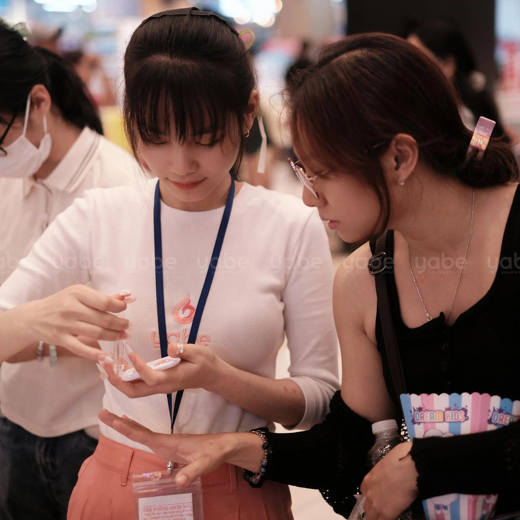 Almond Shape Fake Nails Manufacturer