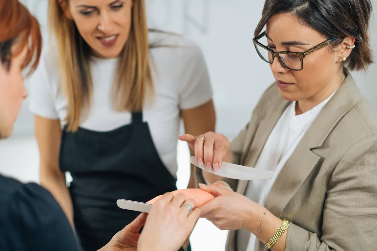 Handling Conflict with Fellow Nail Tech: Key Insights