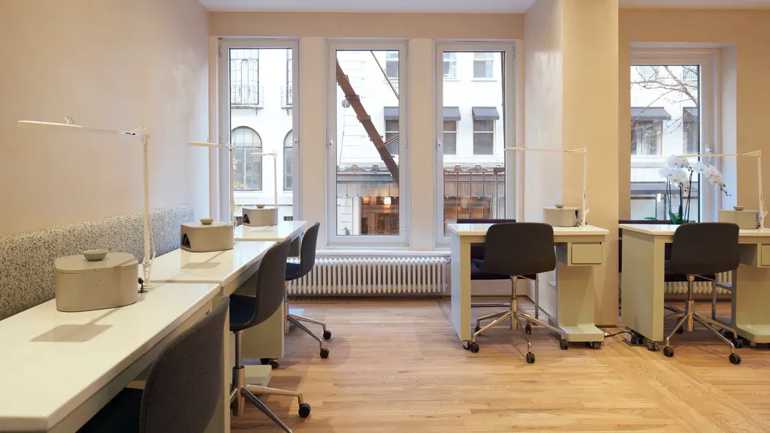 Why Paintbox Nail Studio Rewrites the NYC Manicure Standard: History, Services & Real Reviews