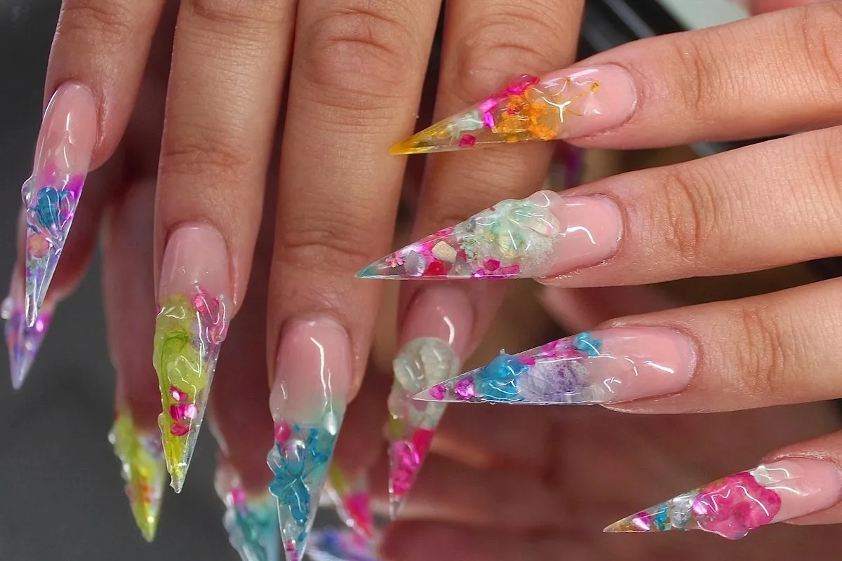 8 Spring Nail Designs for Fresh Blooms