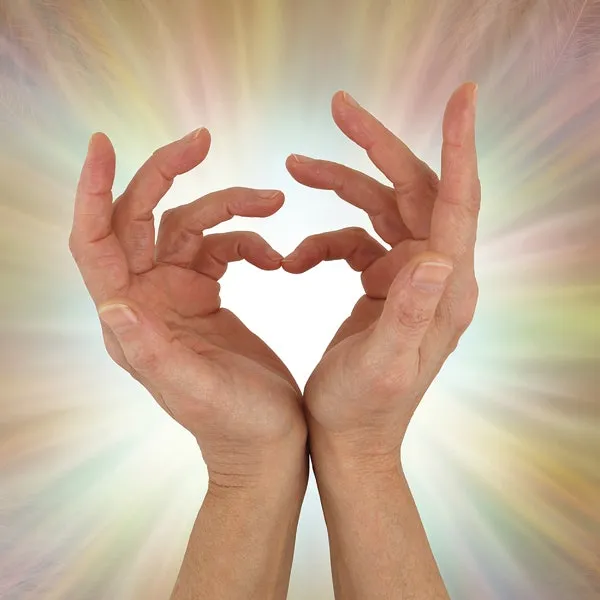 Tracylee Percival: The Healing Power of Reiki Nail Services